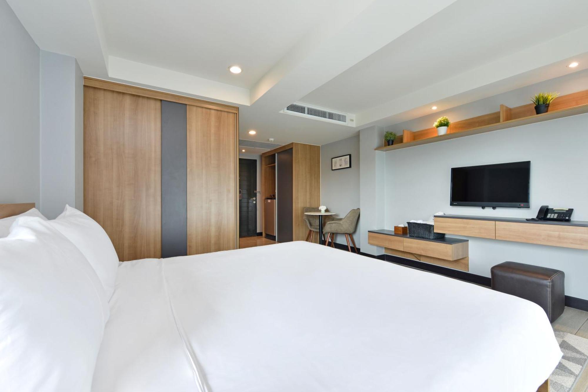 Raweewan Residence Hotel Bangkok Exterior foto