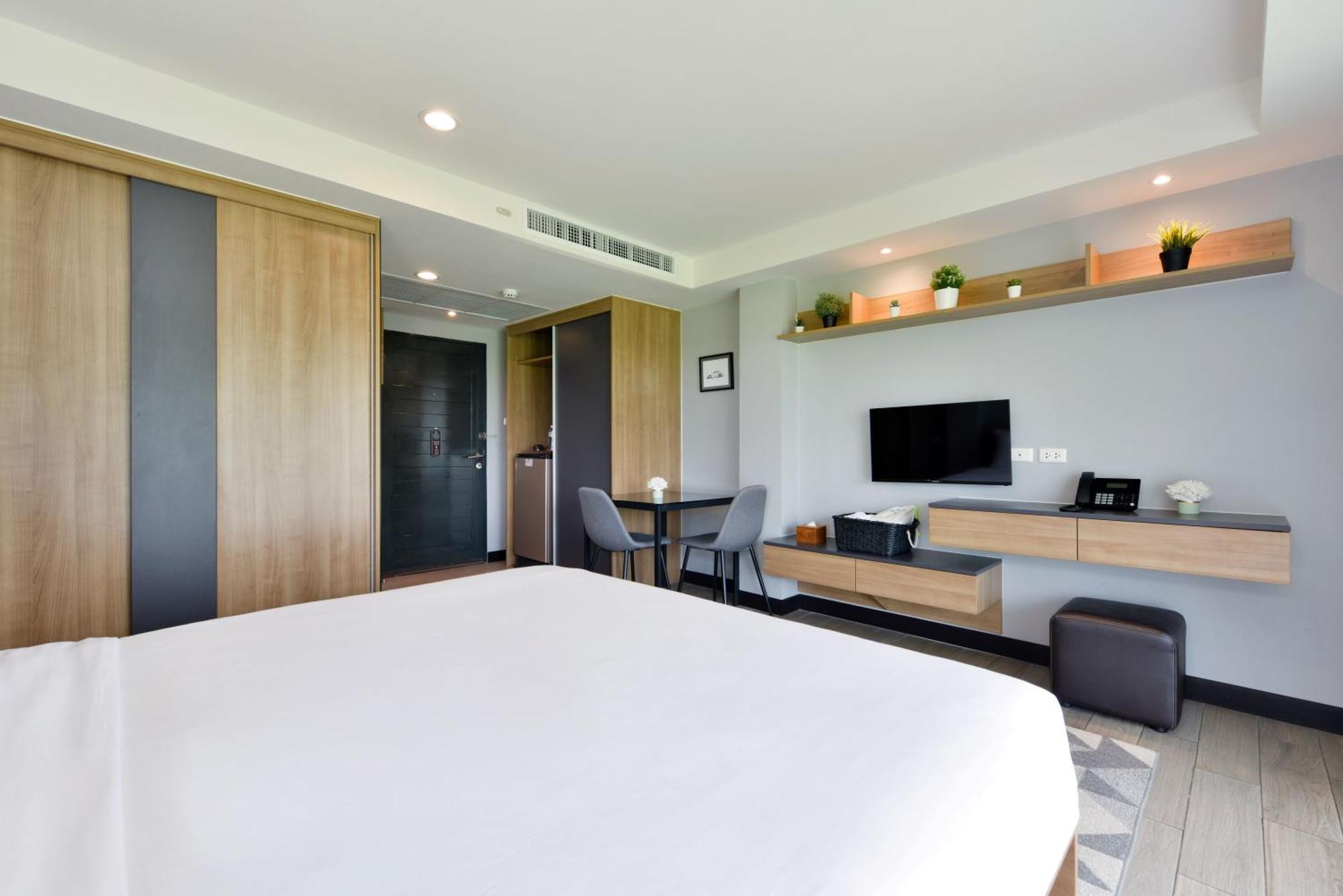 Raweewan Residence Hotel Bangkok Exterior foto